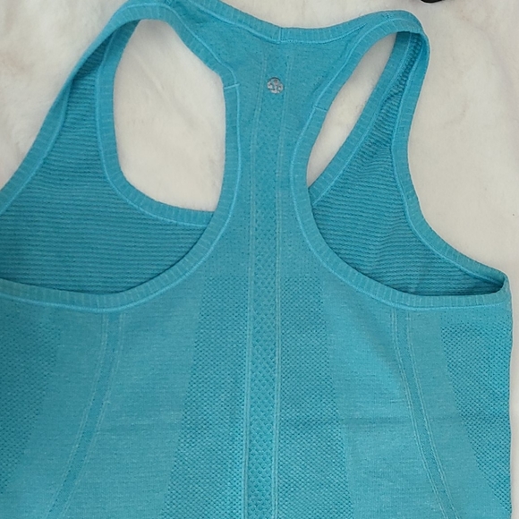Lululemon tanks - Picture 2 of 11